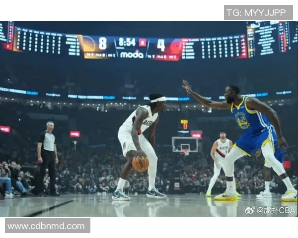 火箭与勇士激战正酣NBA精彩对决引发球迷热议